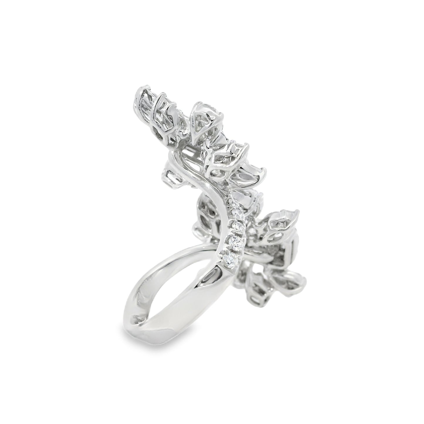 18k White Gold 3.61ctw Natural Diamond Flower Ring