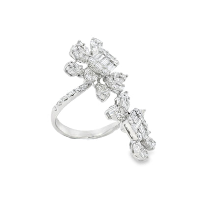 18k White Gold 3.61ctw Natural Diamond Flower Ring