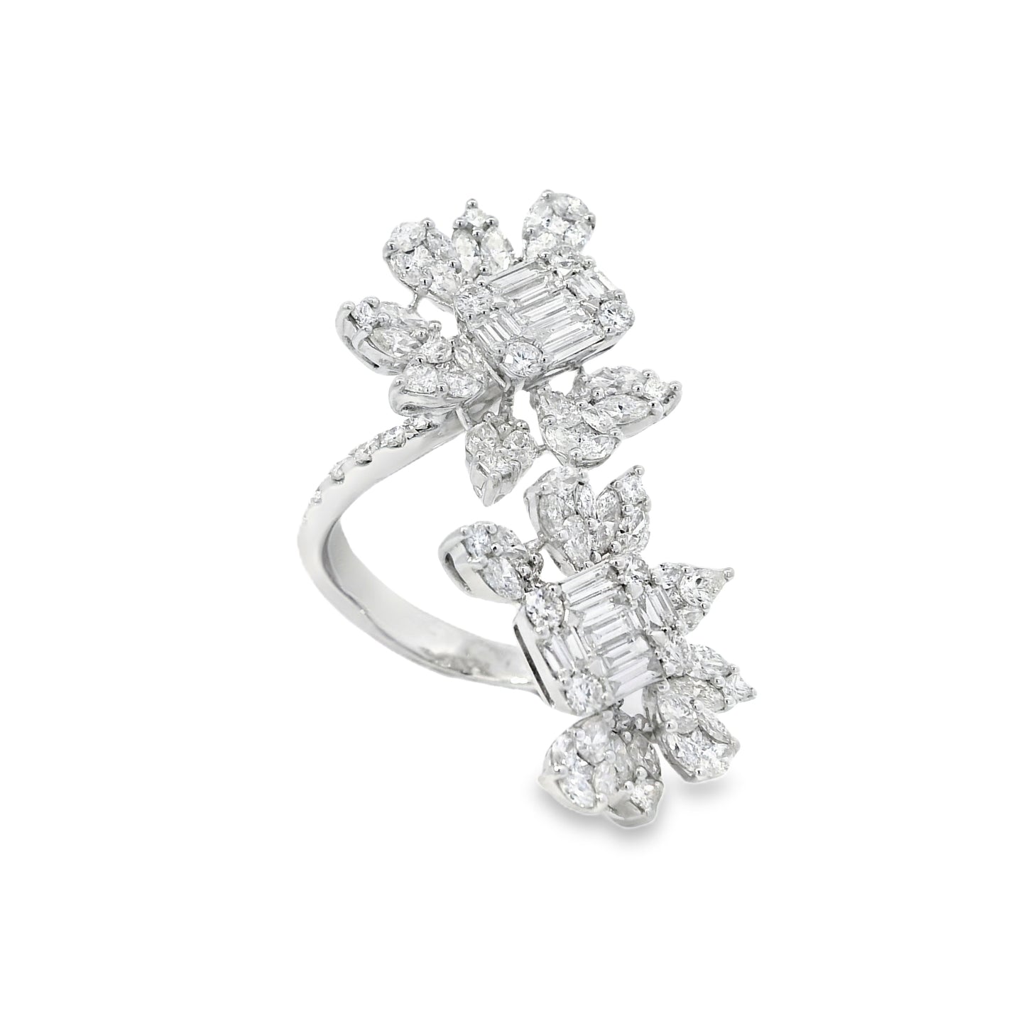 18k White Gold 3.61ctw Natural Diamond Flower Ring