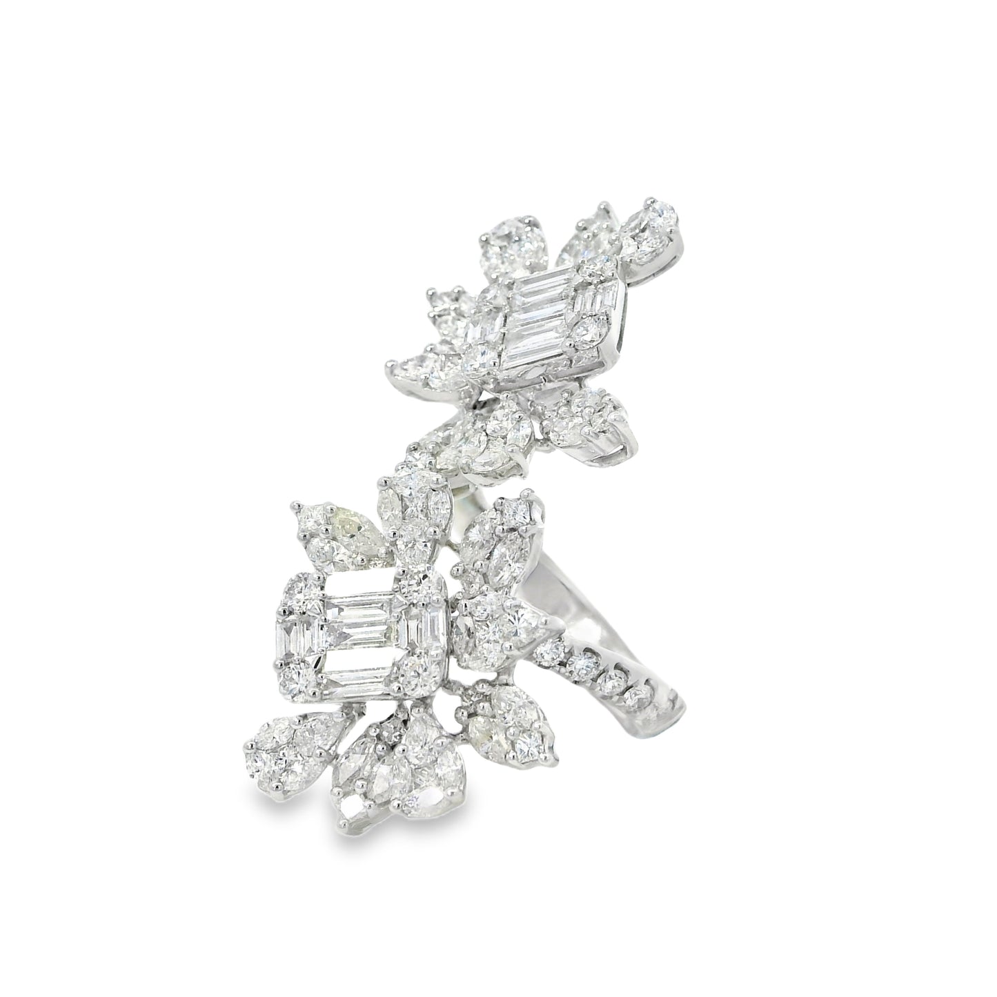 18k White Gold 3.61ctw Natural Diamond Flower Ring