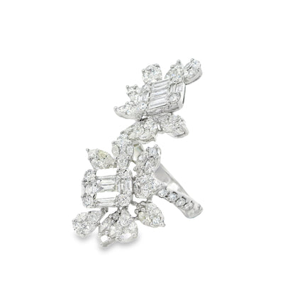 18k White Gold 3.61ctw Natural Diamond Flower Ring