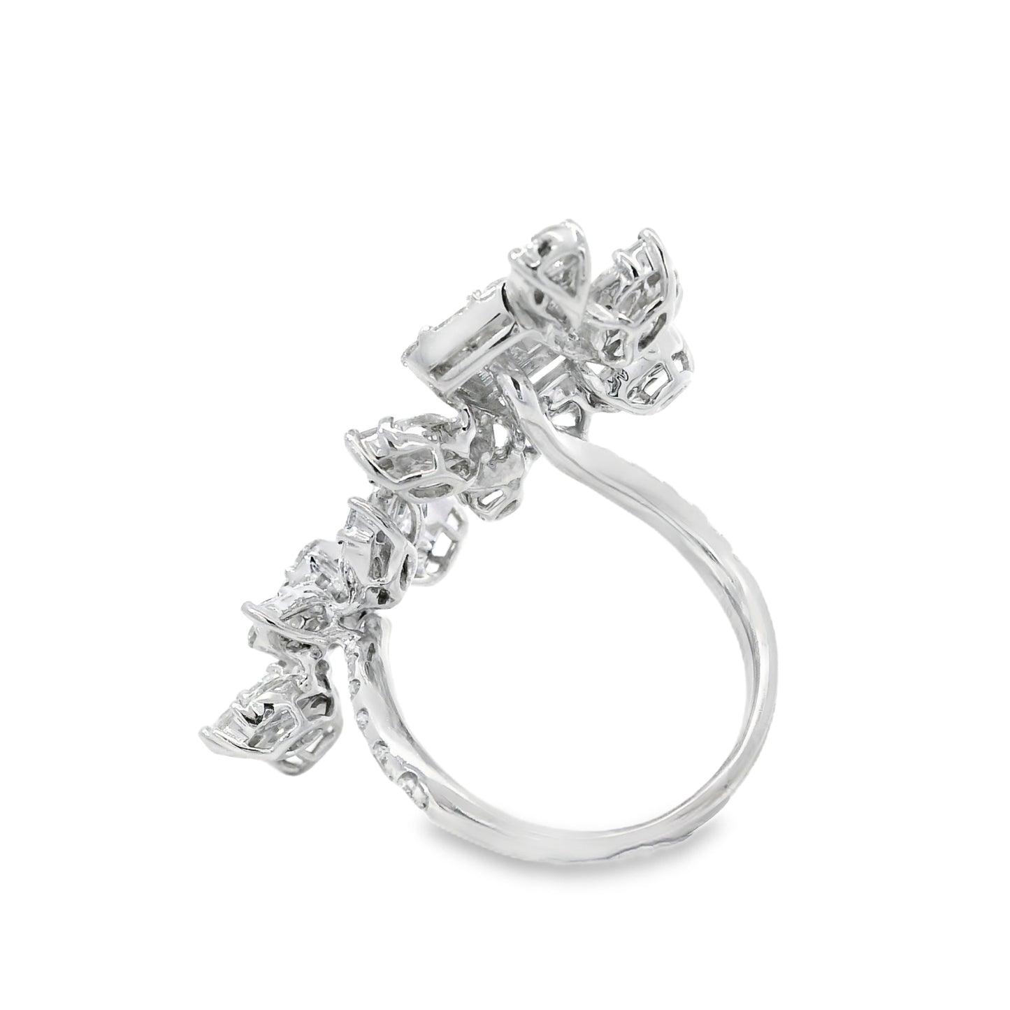 18k White Gold 3.61ctw Natural Diamond Flower Ring