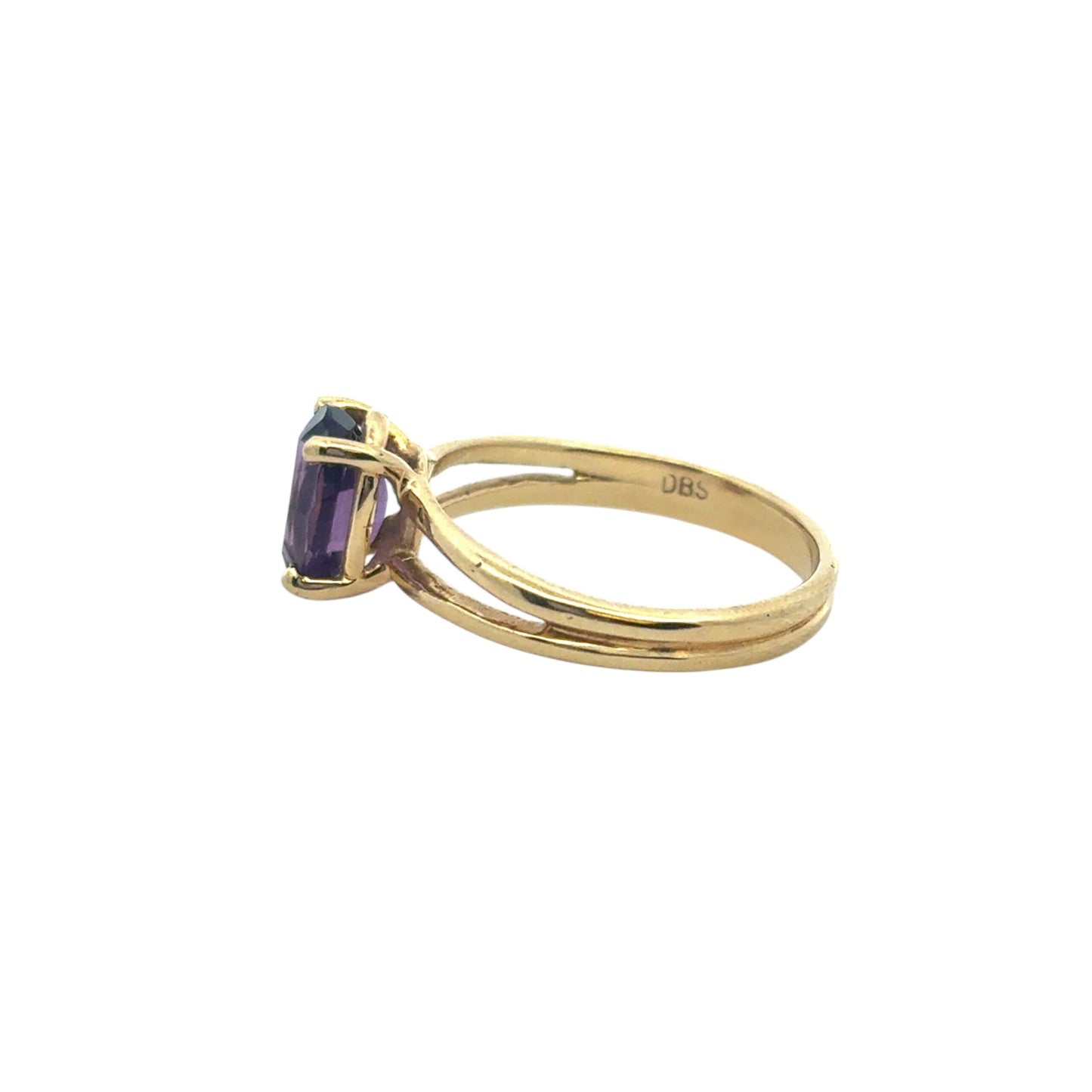 14k Yellow Gold Oval Amethyst Ring