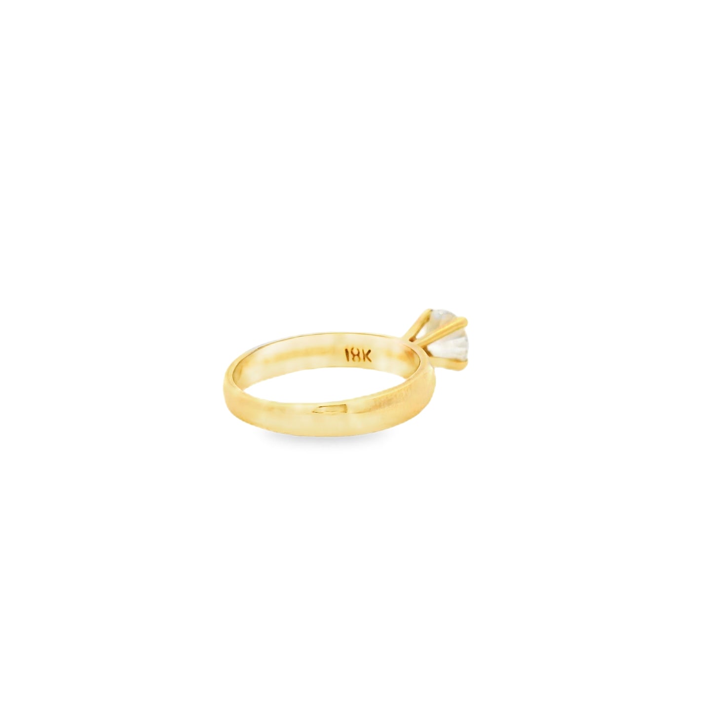 18k Yellow Gold 0.75ct Solitaire Ring Featuring a Round Cut Diamond