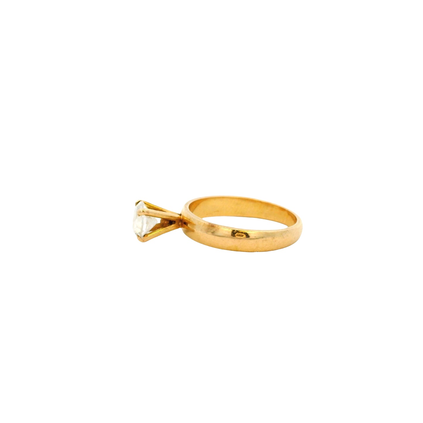 18k Yellow Gold 0.75ct Solitaire Ring Featuring a Round Cut Diamond