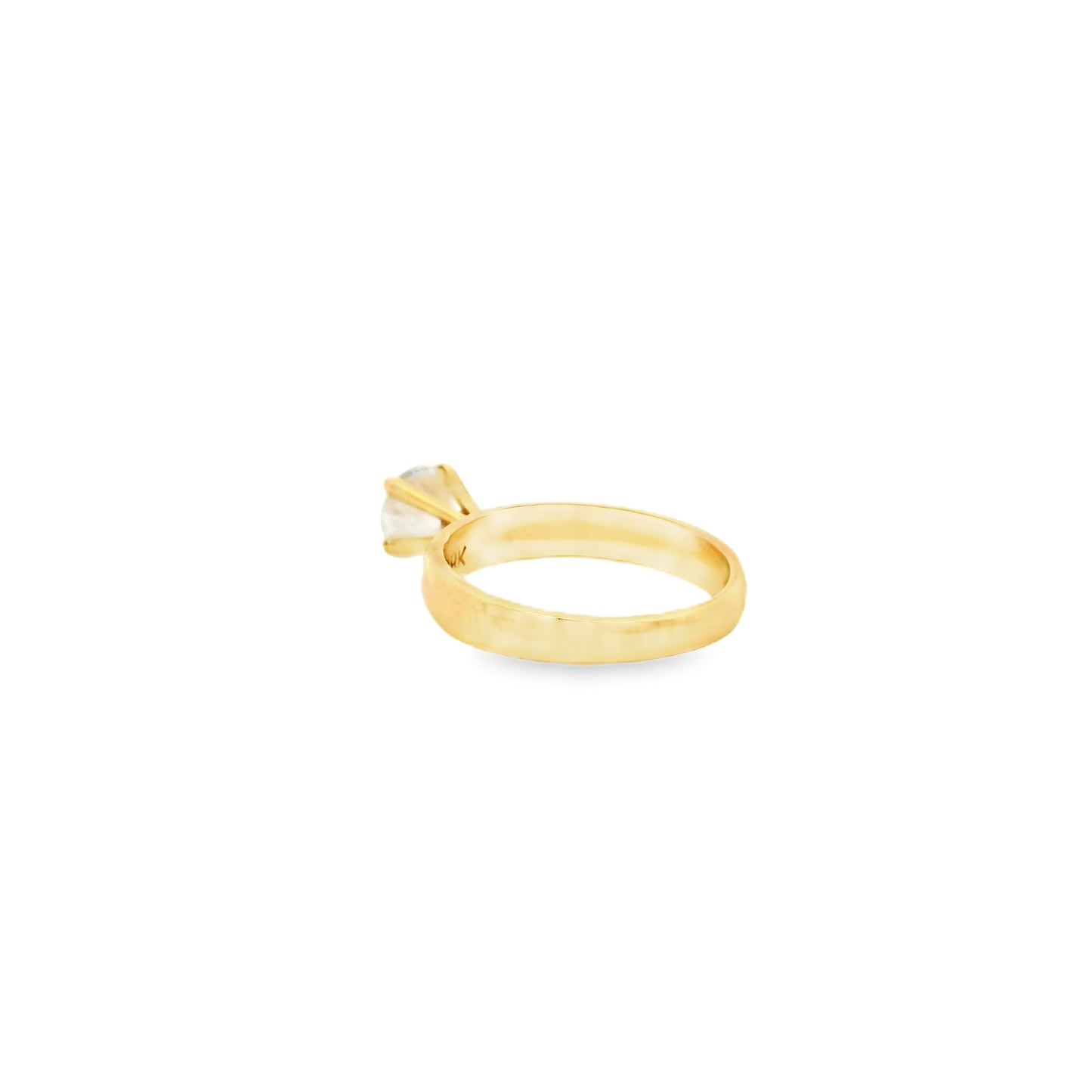 18k Yellow Gold 0.75ct Solitaire Ring Featuring a Round Cut Diamond