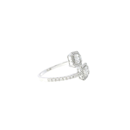 14k White Gold 0.28ct Baguette Cut and 0.45ct Round Brilliant Diamond in a Toi et Moi Ring