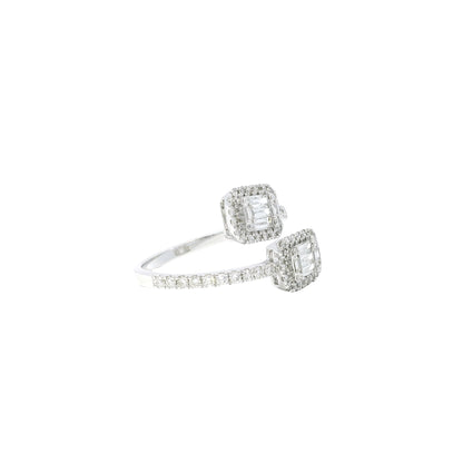 14k White Gold 0.28ct Baguette Cut and 0.45ct Round Brilliant Diamond in a Toi et Moi Ring