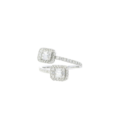 14k White Gold 0.28ct Baguette Cut and 0.45ct Round Brilliant Diamond in a Toi et Moi Ring