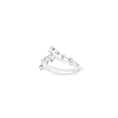 14k White Gold 0.34ctw Round Brilliant diamonds in a V-Shaped Ring Band