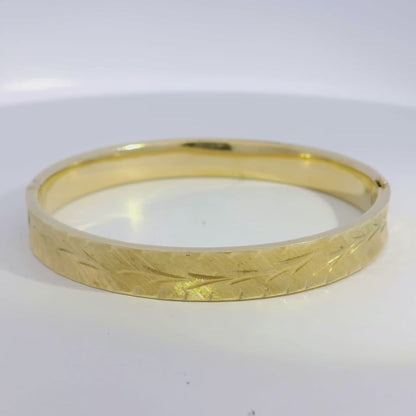 14k Yellow Gold Vintage Etched Leaf Pattern Bangle