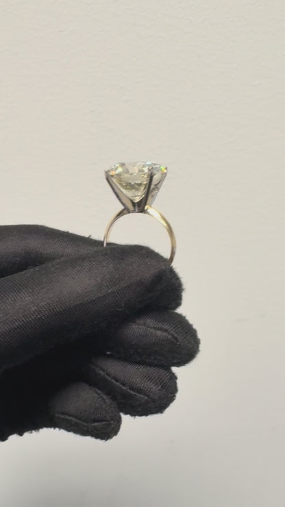 14k Yellow Gold Solitaire Engagement Ring Set with a 15.30ct Round Brilliant Diamond