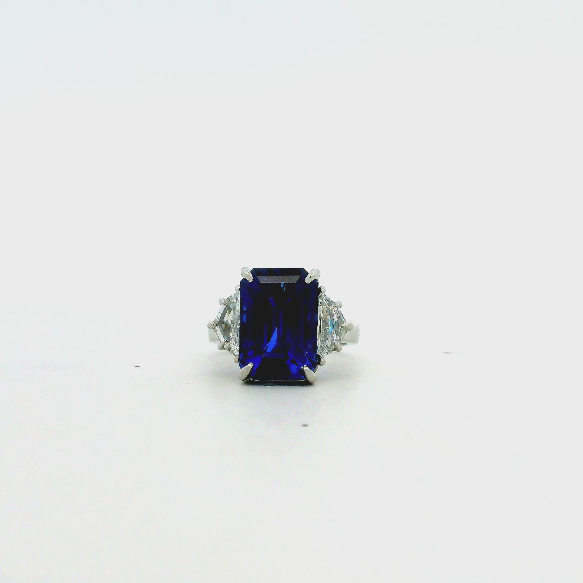 A30321712 product video