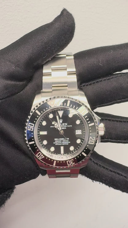 Vintage Rolex Submariner 5513 Stainless Steel Black Dial Watch