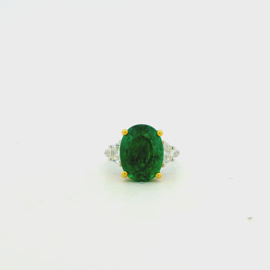 18k Two-Tone Gold 8.00ct Oval Cut Natural Emerald and 0.38ctw Diamond Ring