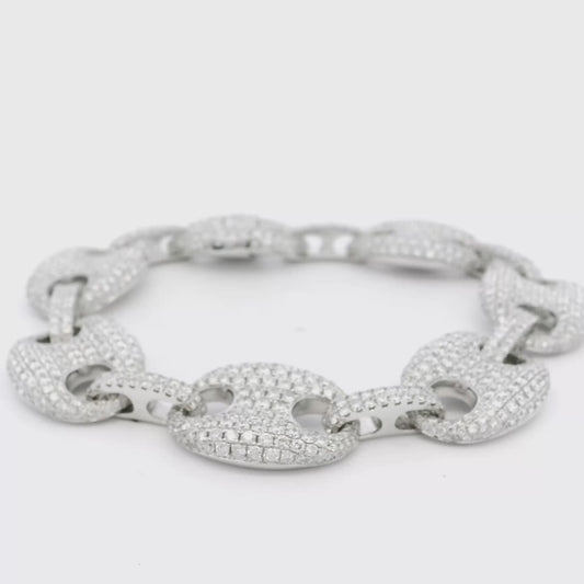 18k White Gold 16.05ctw Gucci Link Diamond Bracelet
