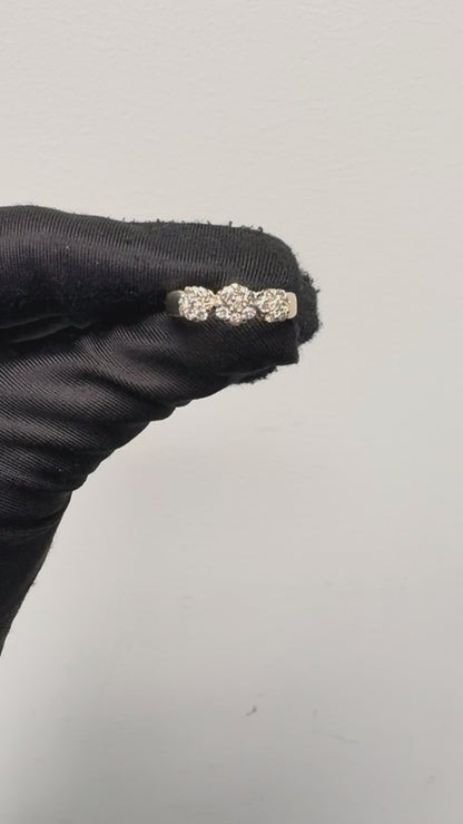 Vintage 14k Yellow Gold approx. 0.32ctw Natural Round Diamond Three Flower Ring