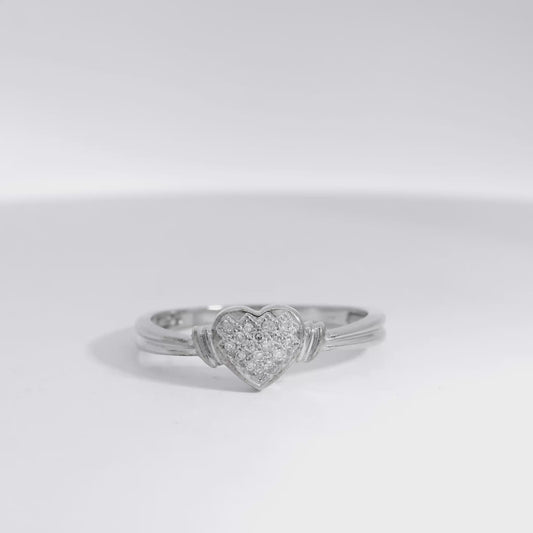 360 view of white gold diamond heart shaped engagement ring