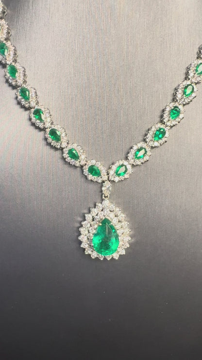 14k White Gold 6ctw Emerald and Diamond Necklace