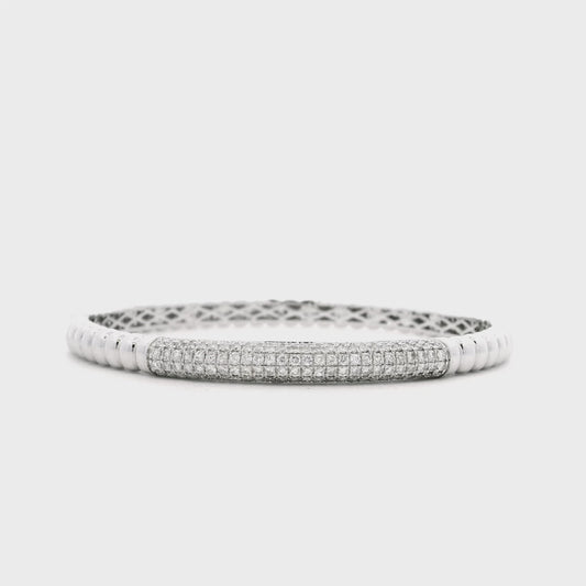 18k White Gold 1.30ctw Round Brilliant Diamond Pavé Scalloped Bangle Bracelet