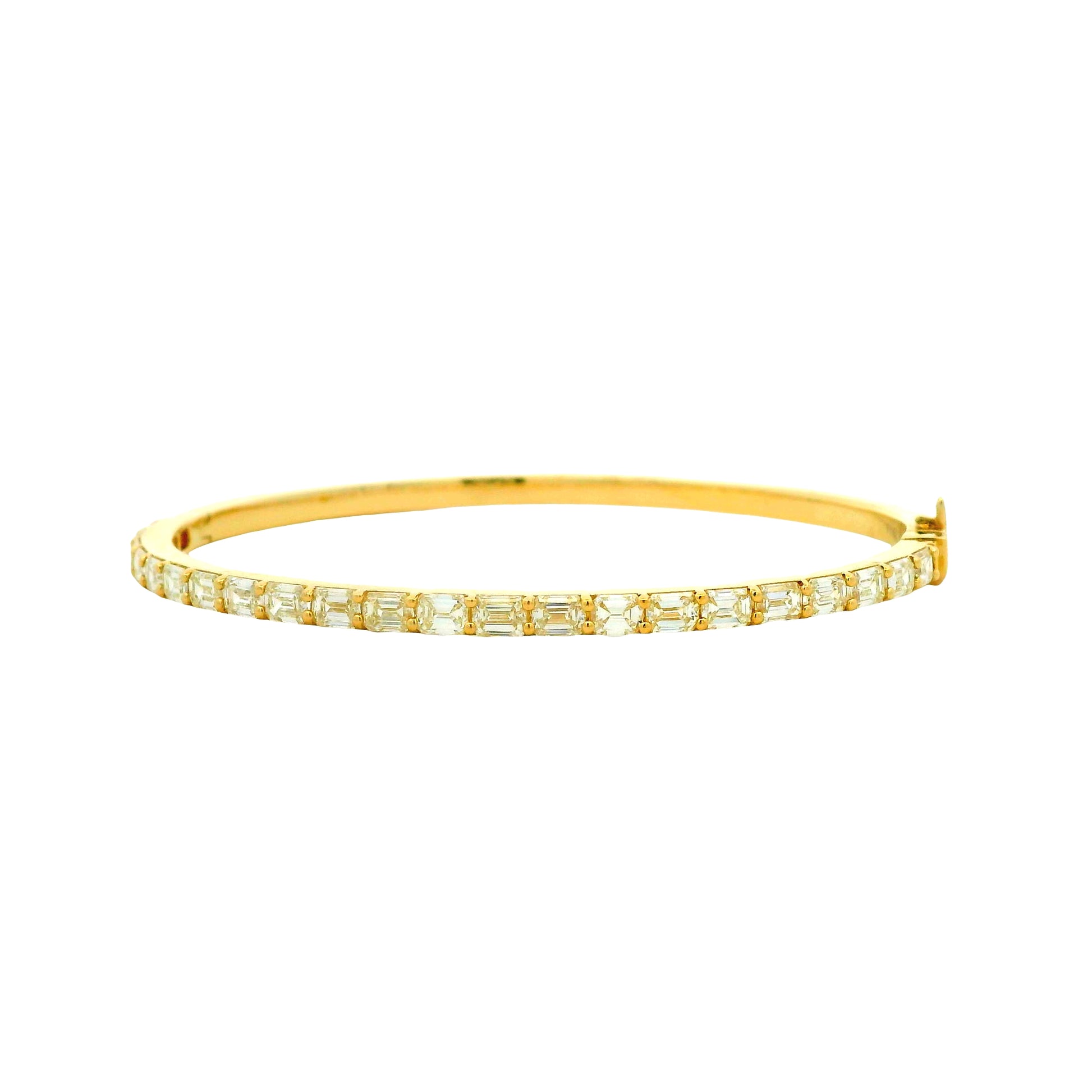 14k Yellow Gold 3.14ctw Emerald Cut Diamond Bangle Bracelet — photo 10 of 11