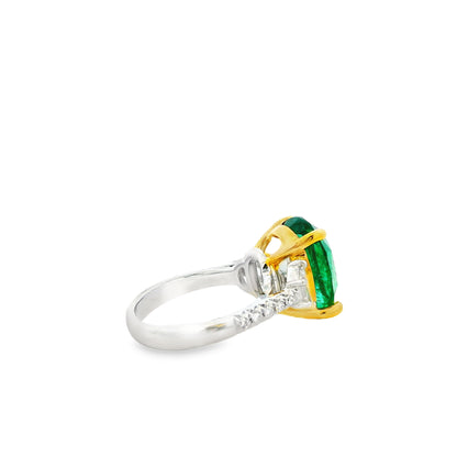 18k Two-Tone Gold 8.00ct Oval Cut Natural Emerald and 0.38ctw Diamond Ring — photo 10 of 12