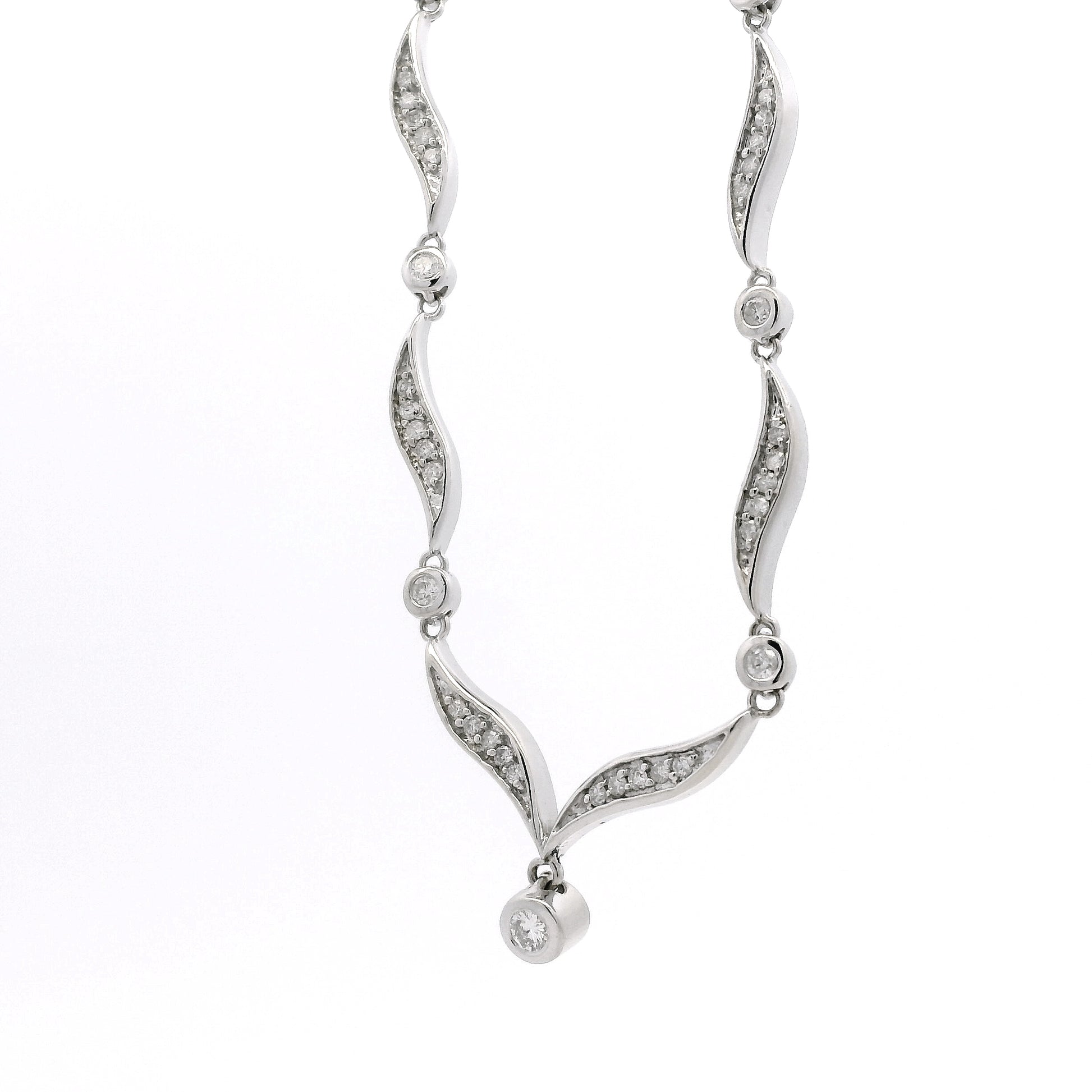 14k White Gold 0.90ctw Round Brilliant Diamond V-Shaped Necklace — photo 10 of 10