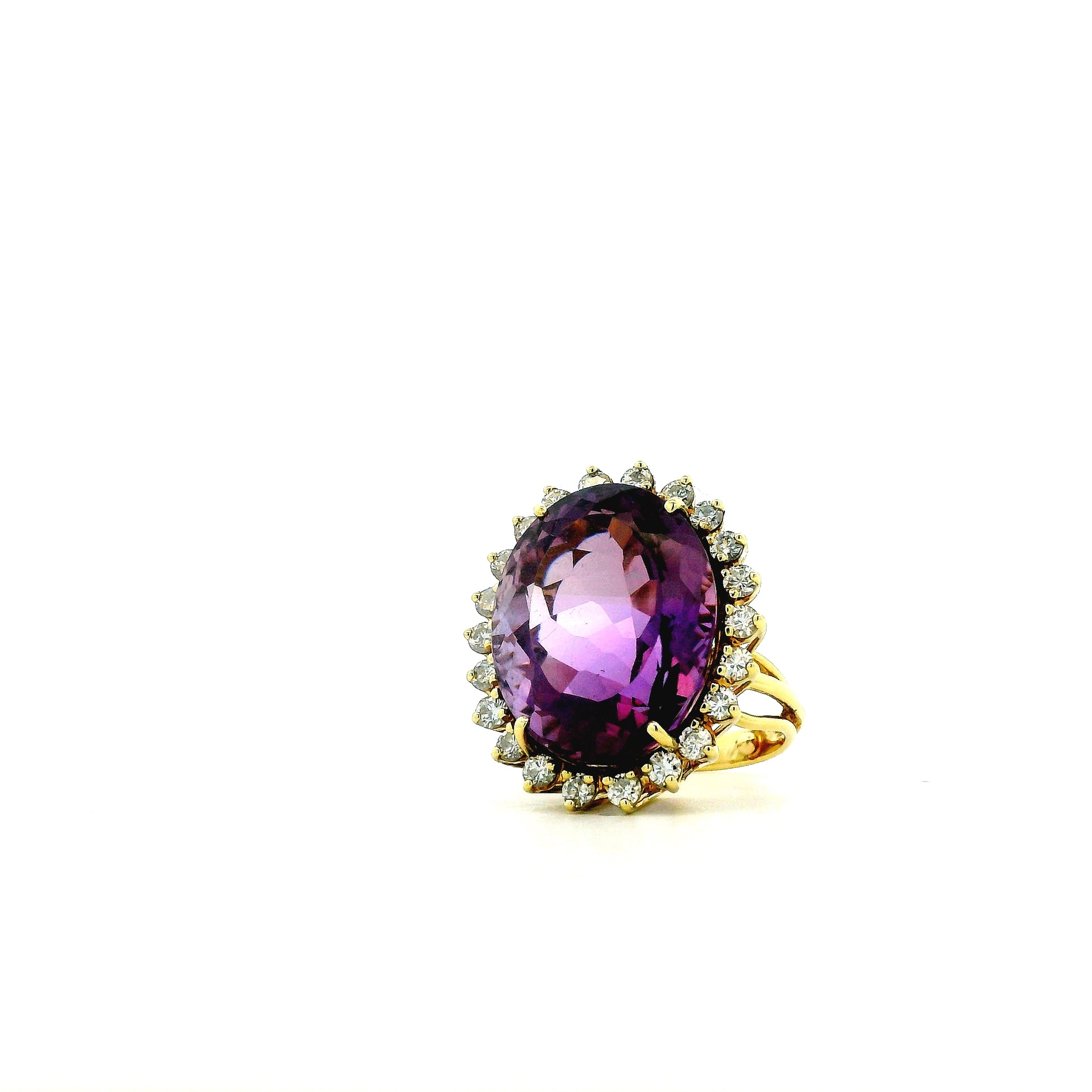 14k Yellow Gold 30ct Oval Amethyst Halo Diamond Accent Cocktail Ring — photo 10 of 11