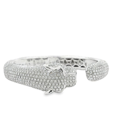 18k White Gold 0.31ctw Emerald and 10.57ctw Round Diamond Pavé Panther Hinged Bangle Bracelet — photo 13 of 13