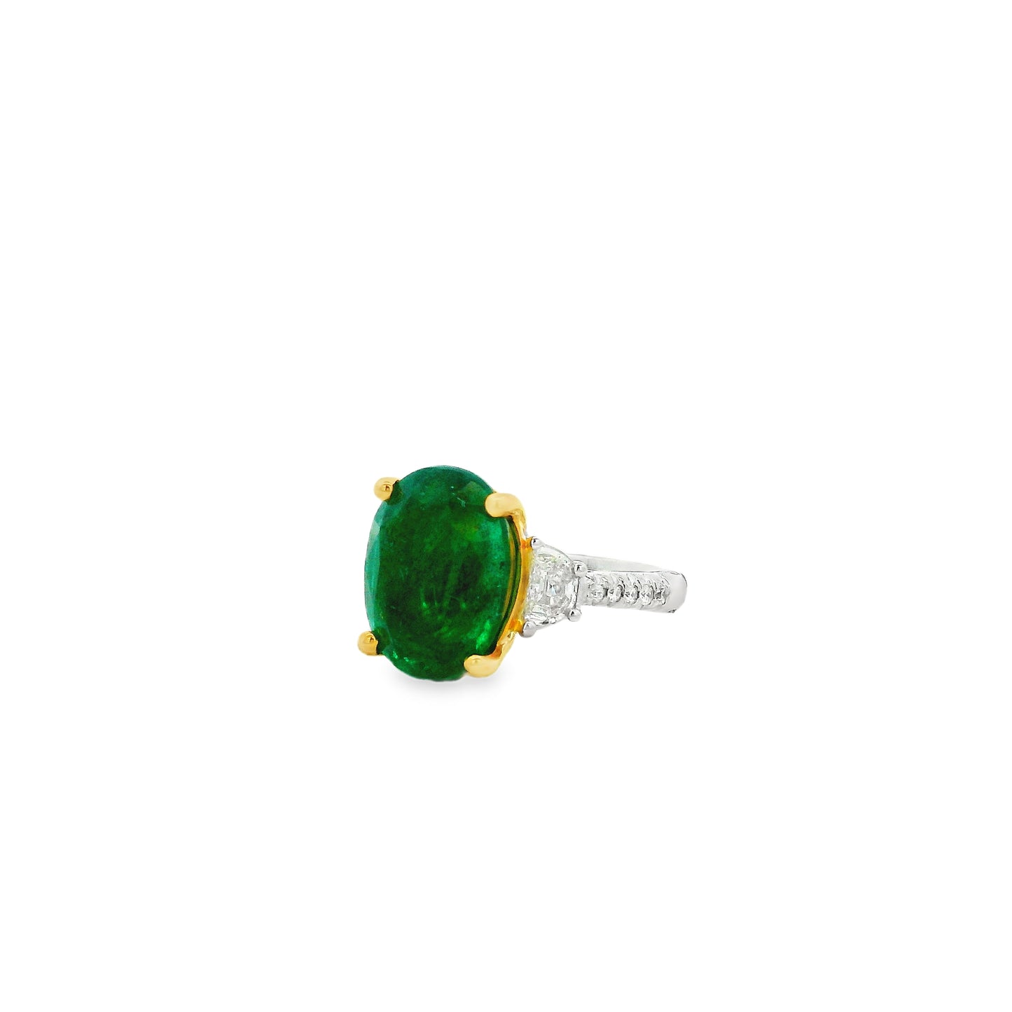 18k Two-Tone Gold 8.00ct Oval Cut Natural Emerald and 0.38ctw Diamond Ring — right three-quarter angle