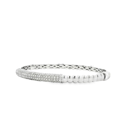 18k White Gold 1.30ctw Round Brilliant Diamond Pavé Scalloped Bangle Bracelet — right three-quarter angle
