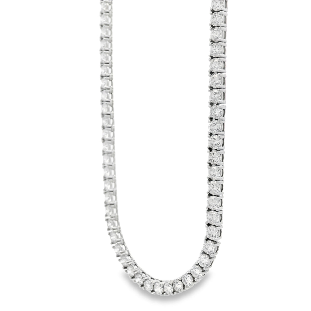 14k White Gold 11.00ctw Round Brilliant Diamond Tennis Necklace 16" — macro detail of the centerpiece