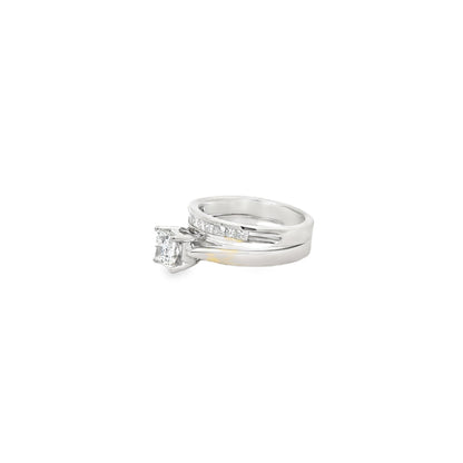14k White Gold 0.96ct Princess Cut Diamond Solitaire Engagement Ring — macro detail of the stones