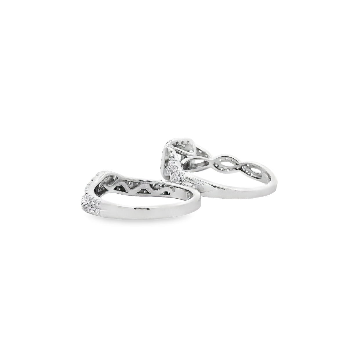 14k White Gold 0.30ct Princess Cut Diamond Double Halo and Wedding Band Engagement Ring Set — macro detail of the stones