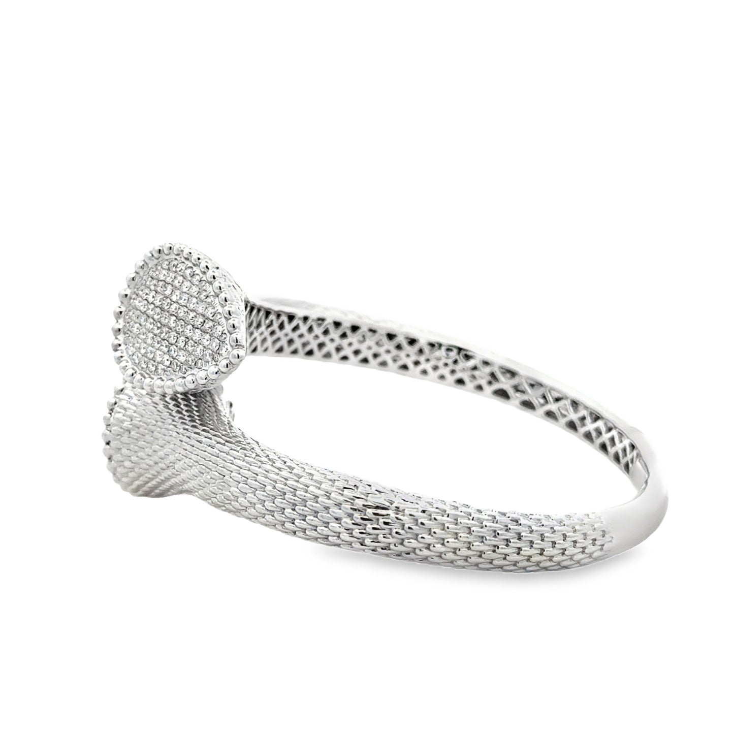 18k White Gold 2.17ctw Round Brilliant Diamond Pavé Bangle Bracelet — macro detail of the clasp