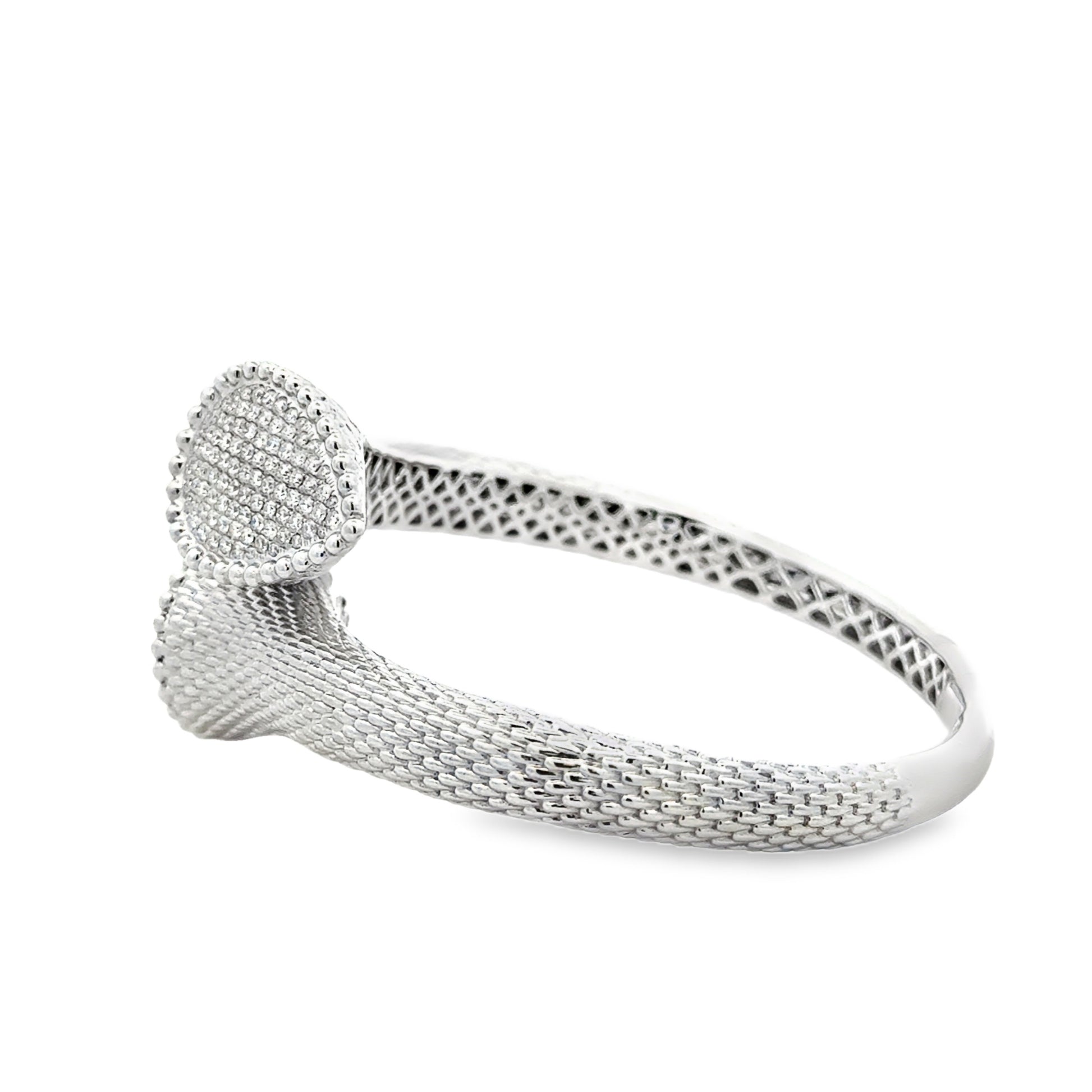 18k White Gold 2.17ctw Round Brilliant Diamond Pavé Bangle Bracelet — macro detail of the clasp