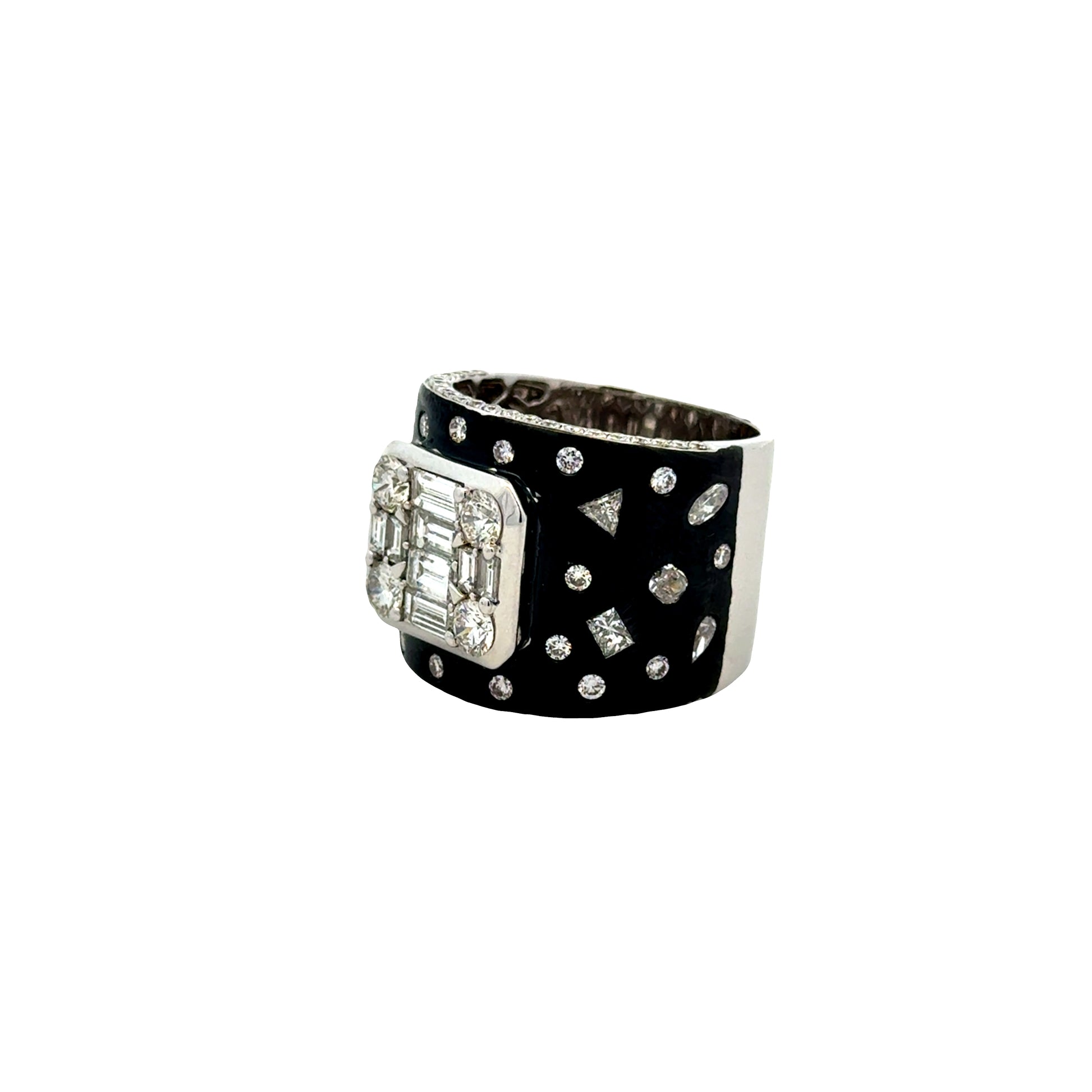 18k White Gold 2.75ctw Round Brilliant and Baguette Diamond Black Enamel Cocktail Ring — macro detail of the stones