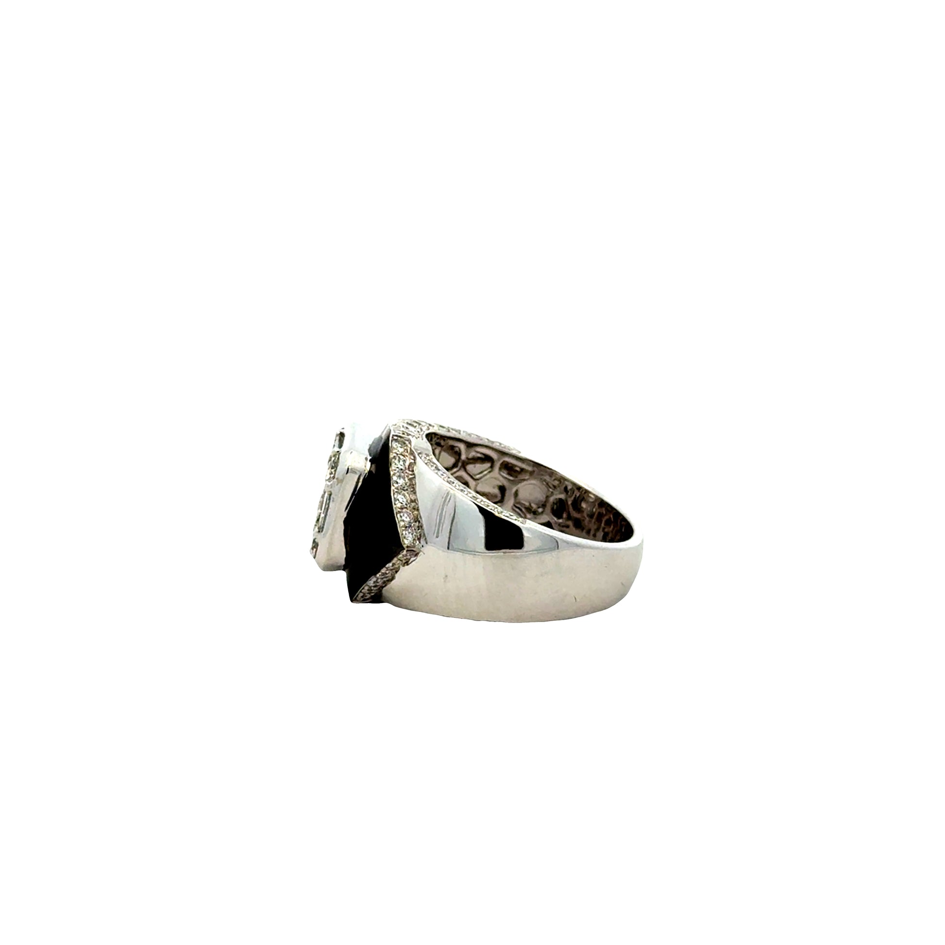 18k White Gold 1.39ctw Round Brilliant and Baguette Diamond Black Accent Cocktail Ring — macro detail of the stones