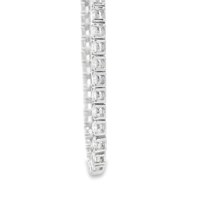 14k White Gold 13.72ctw Round Brilliant Diamond Tennis Necklace 17" — macro detail of the centerpiece
