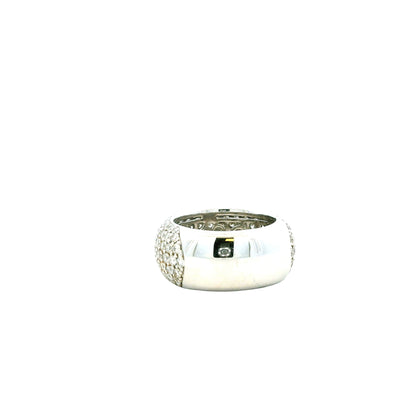18k White Gold 3.65ctw Round Brilliant Diamond Pavé Ring — macro detail of the stones