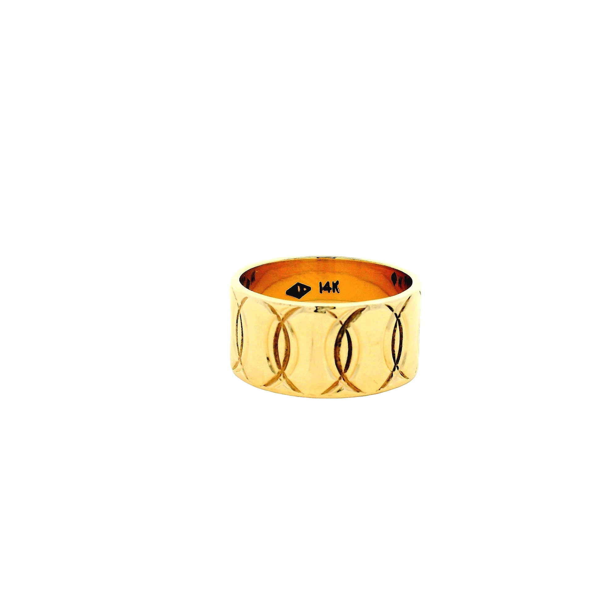 14k Yellow Gold Repeating Oval Pattern Fashion Ring — macro detail of the stones