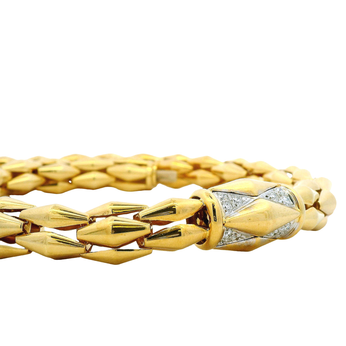 18k Yellow Gold Diamond Accent Woven Link Choker Necklace — macro detail of the stones