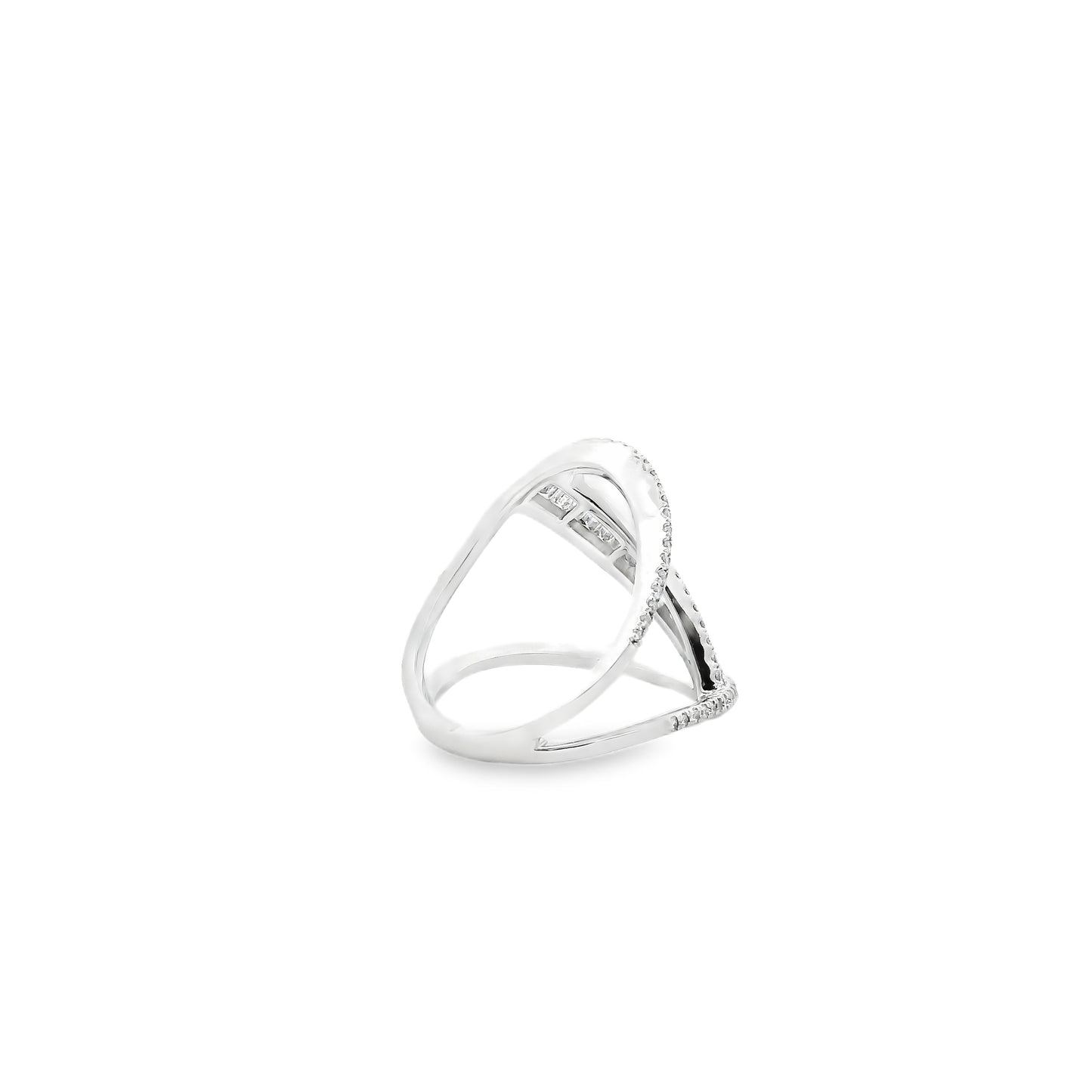 14k White Gold 0.90ctw Baguette and Round Brilliant Diamond Bypass Ring — macro detail of the stones
