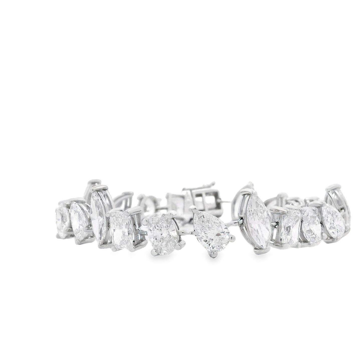 14k White Gold 22.86ctw Mixed Cut Lab Grown Diamond Bracelet — macro detail of the clasp