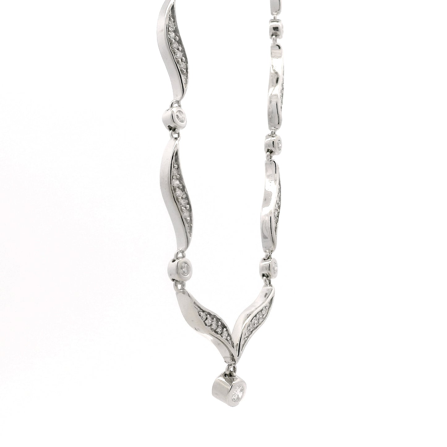 14k White Gold 0.90ctw Round Brilliant Diamond V-Shaped Necklace — macro detail of the dial