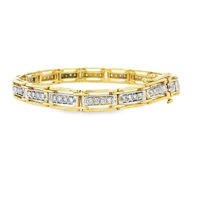 14k Yellow Gold 1.92ctw Round Brilliant Diamond Rectangular Tennis Link Bracelet — macro detail of the clasp