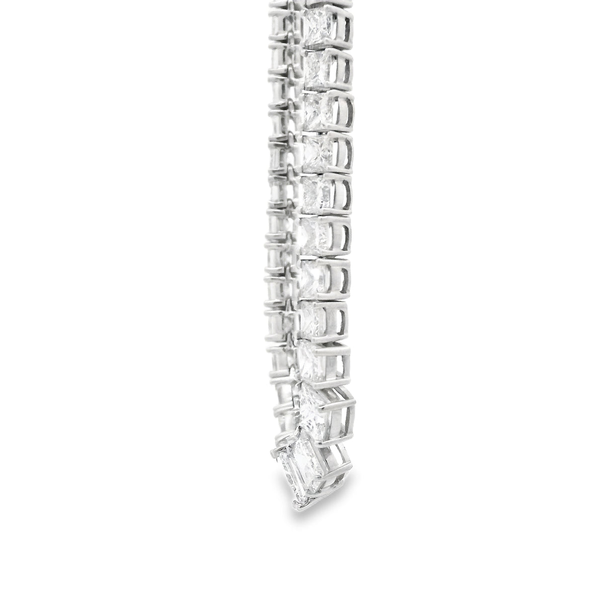 18k White Gold 19.06ctw Princess Cut Diamond Graduated Tennis Necklace 16" — macro detail of the centerpiece