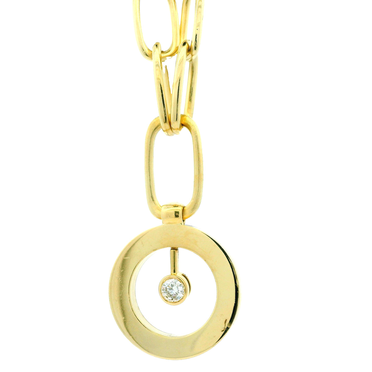 Roberto Coin 18k Yellow Gold Pendant Necklace on Interlocking Paperclip Chain 16.5" — macro detail of the centerpiece
