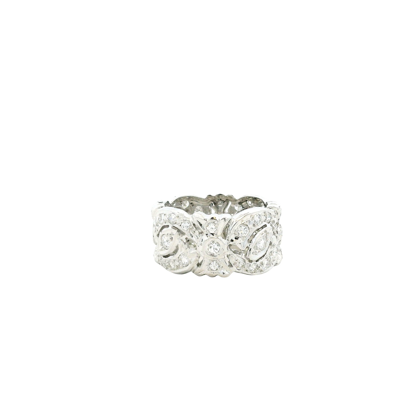 14k White Gold 1.5ctw Vintage-Style Pavé Diamond Filigree Ring — macro detail of the stones