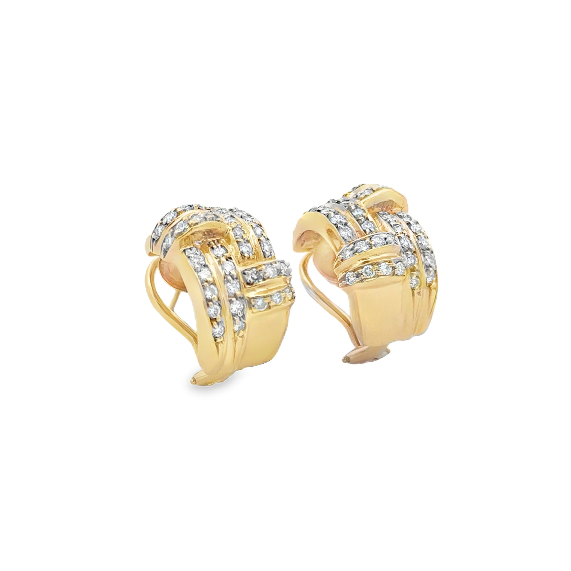 14k Yellow Gold 0.75ctw Round Brilliant Diamond Crossover Hoop Earrings — macro detail of the stone